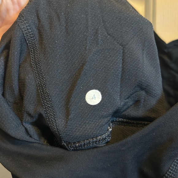 Lululemon Tank Top - size 4 - Picture 3 of 4